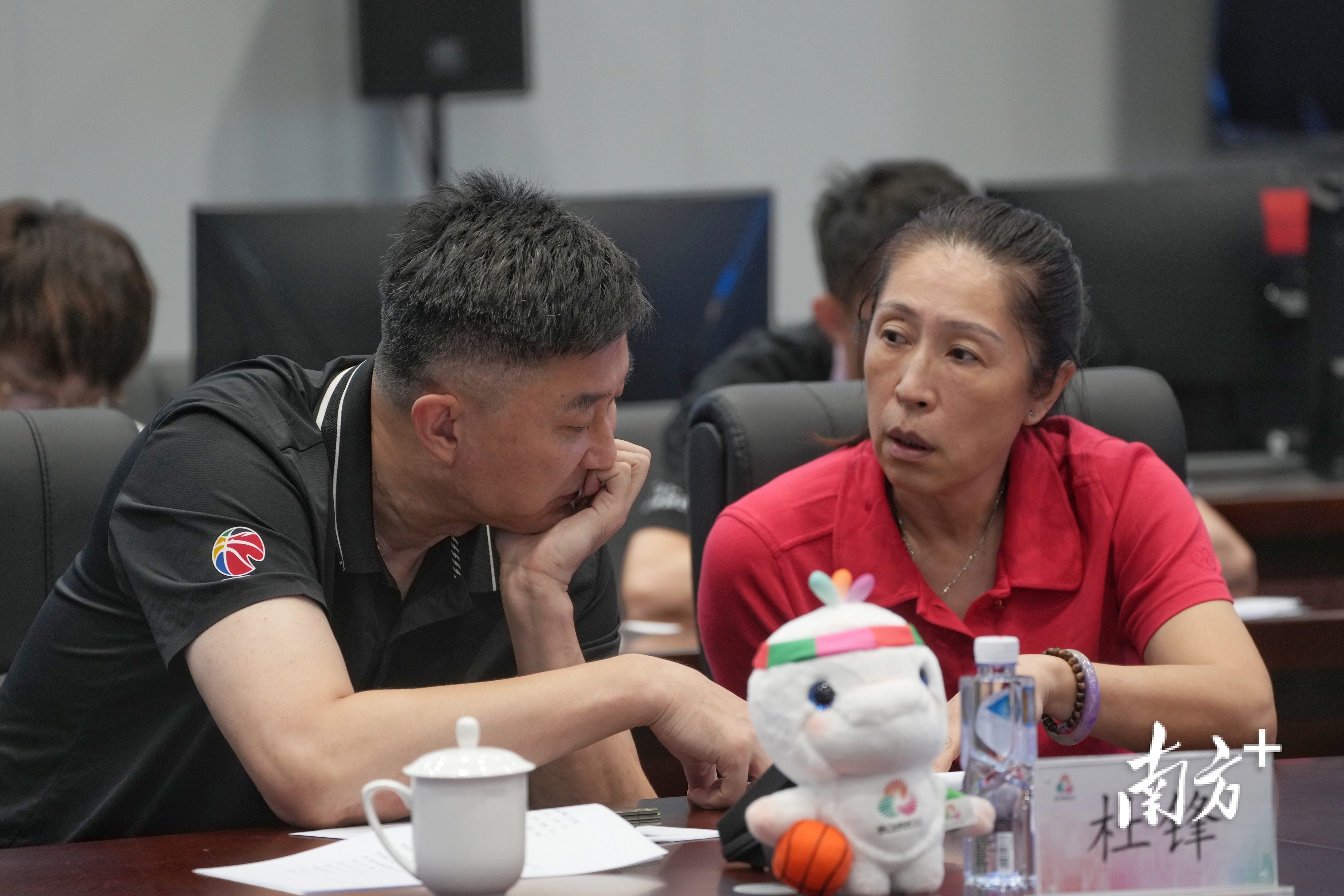 南方报业传, 男子U, img 南方报业传, 男子U, img