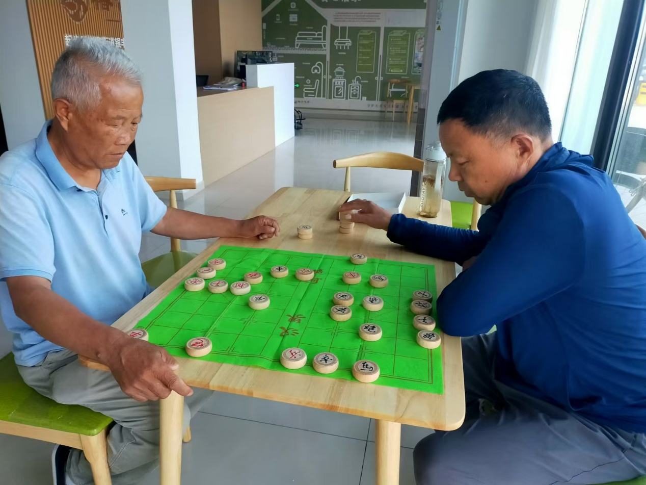 午来打两圈, 能一起玩, 却像 午来打两圈, 能一起玩, 却像